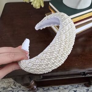 Elegant Pearl Embellished Headband
